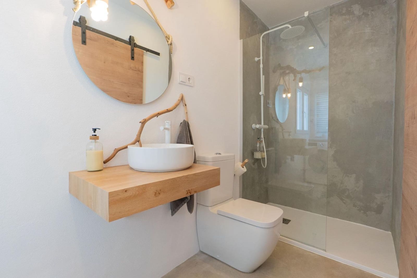 4 bedroom Villa for sale in Sant Jaume d'Enveja - € 298,000 (Ref: 9611468)