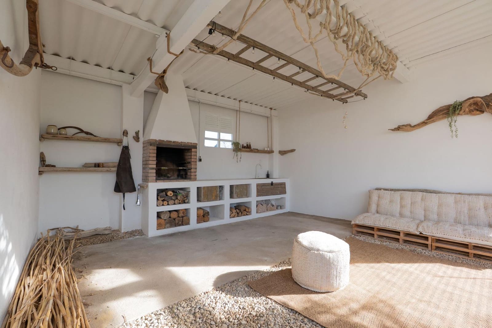 4 bedroom Villa for sale in Sant Jaume d'Enveja - € 298,000 (Ref: 9611468)