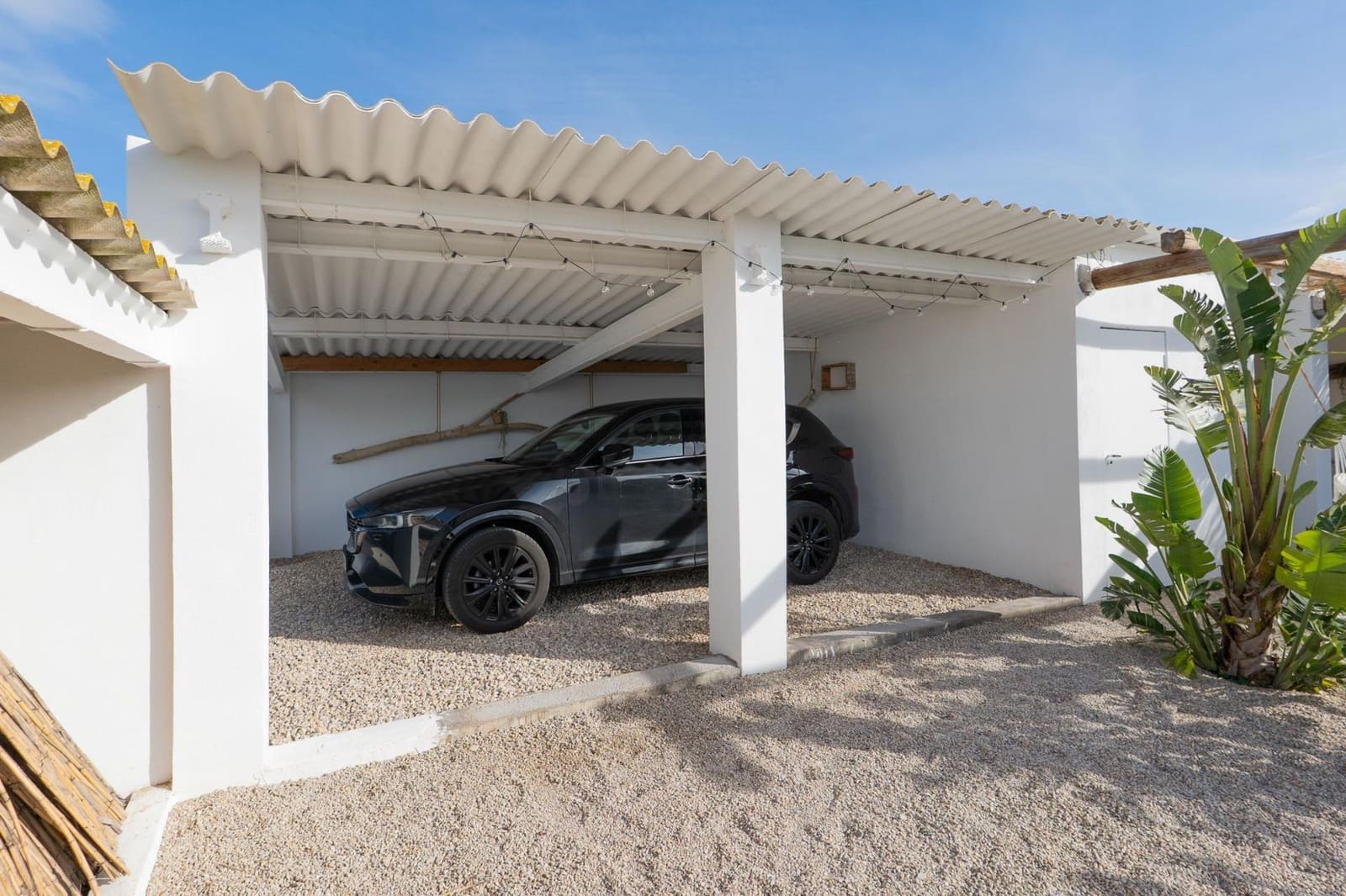 4 bedroom Villa for sale in Sant Jaume d'Enveja - € 298,000 (Ref: 9611468)