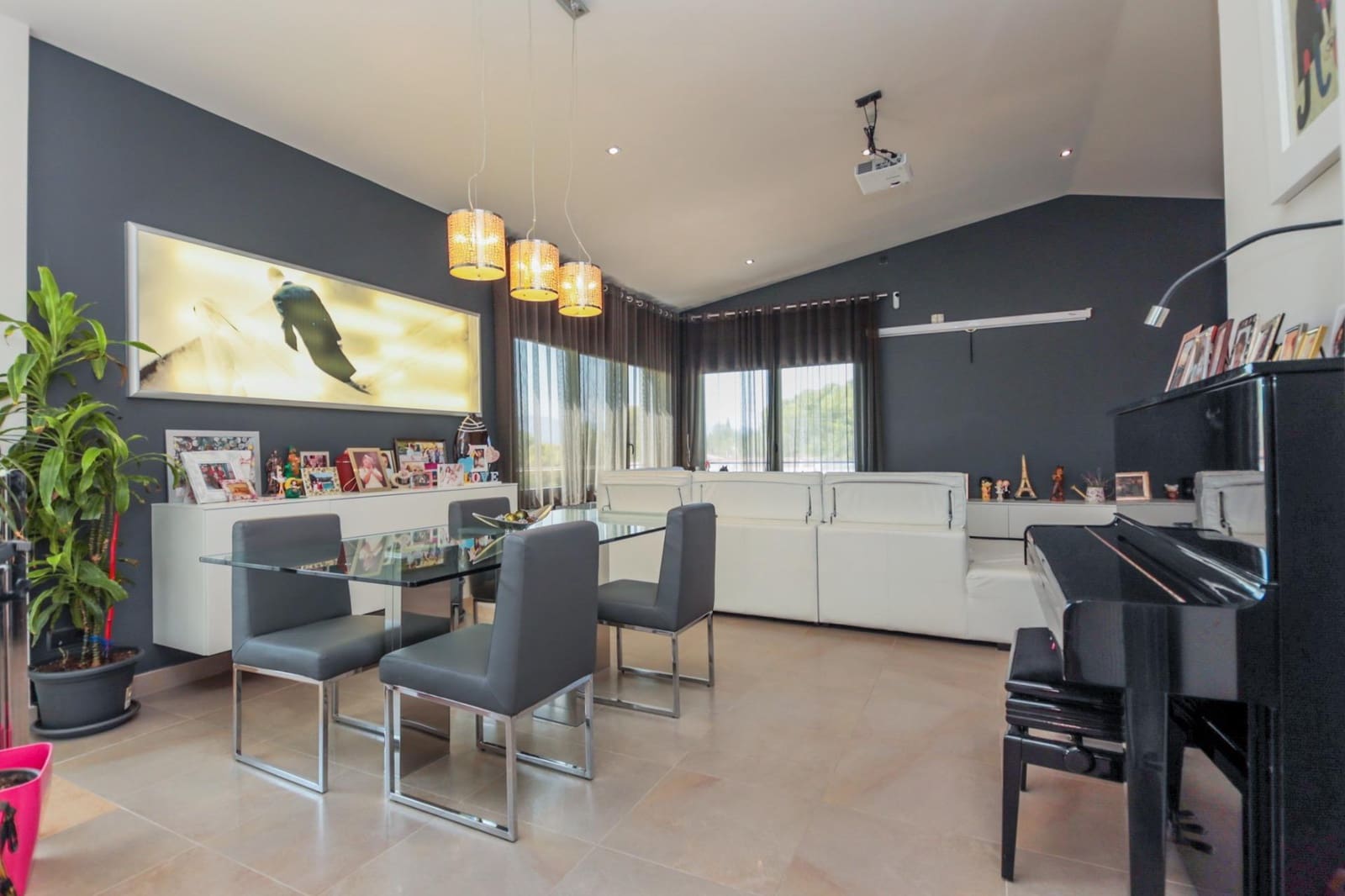 4 bedroom Villa for sale in Tortosa - € 595,000 (Ref: 9634158)