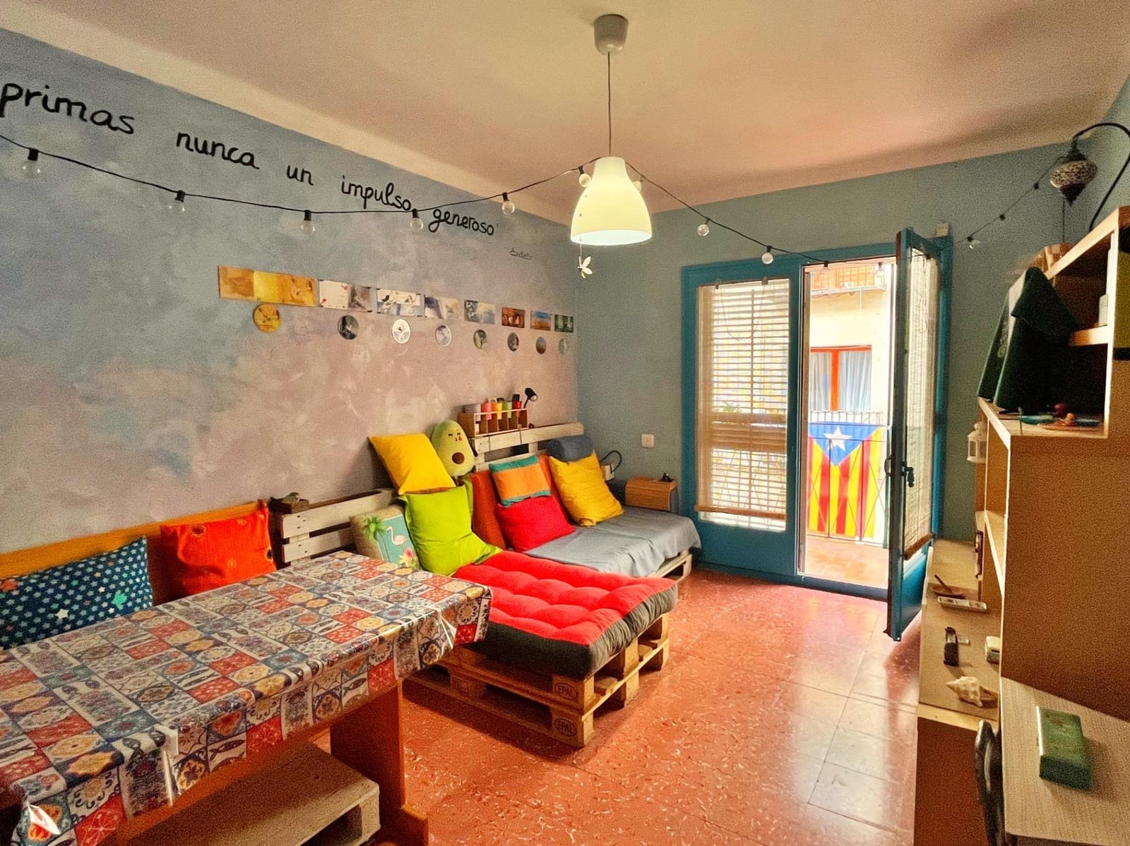 4 bedroom Flat for sale in Tortosa - € 65,000 (Ref: 9711914)