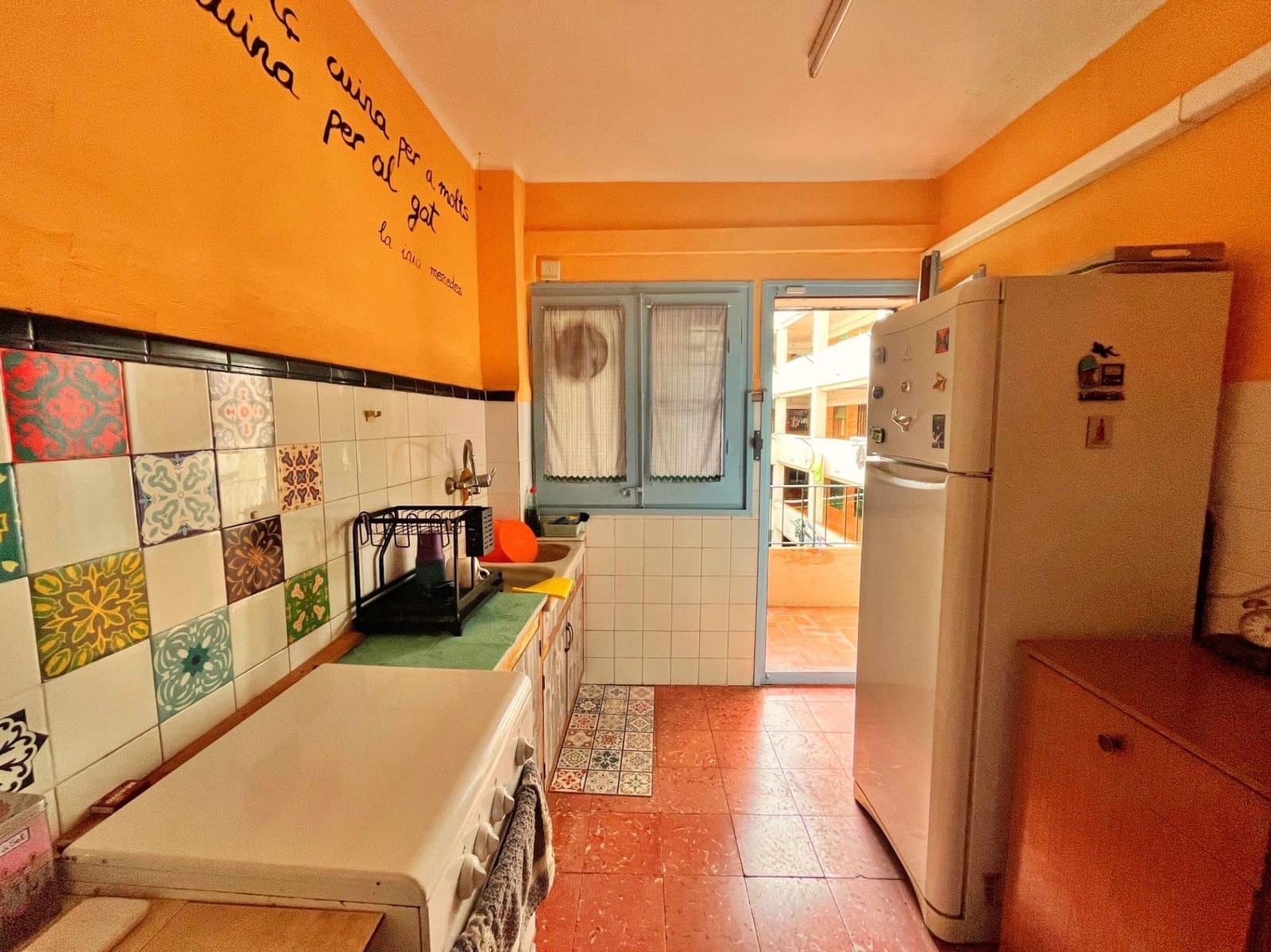 4 bedroom Flat for sale in Tortosa - € 65,000 (Ref: 9711914)