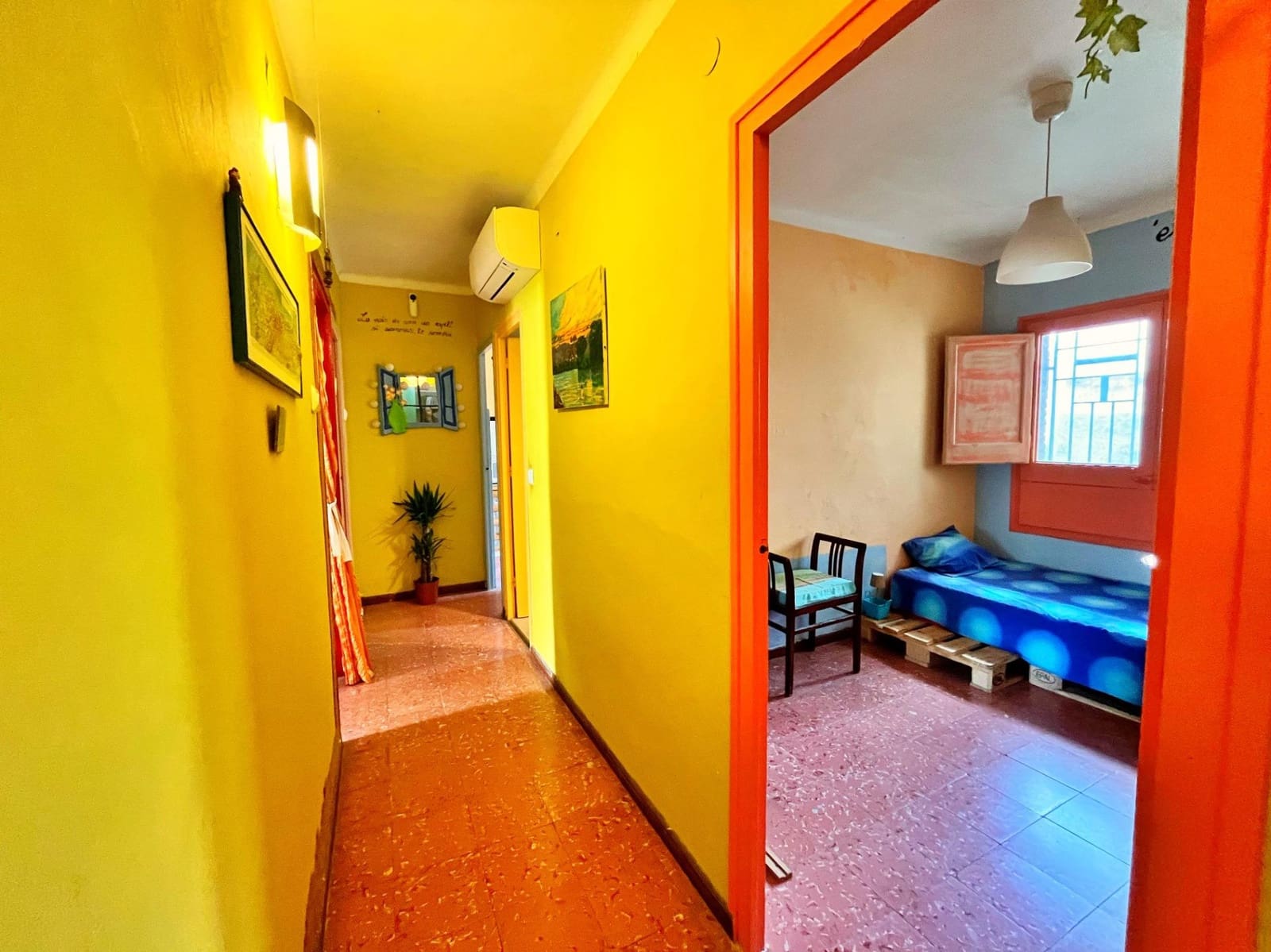 4 bedroom Flat for sale in Tortosa - € 65,000 (Ref: 9711914)