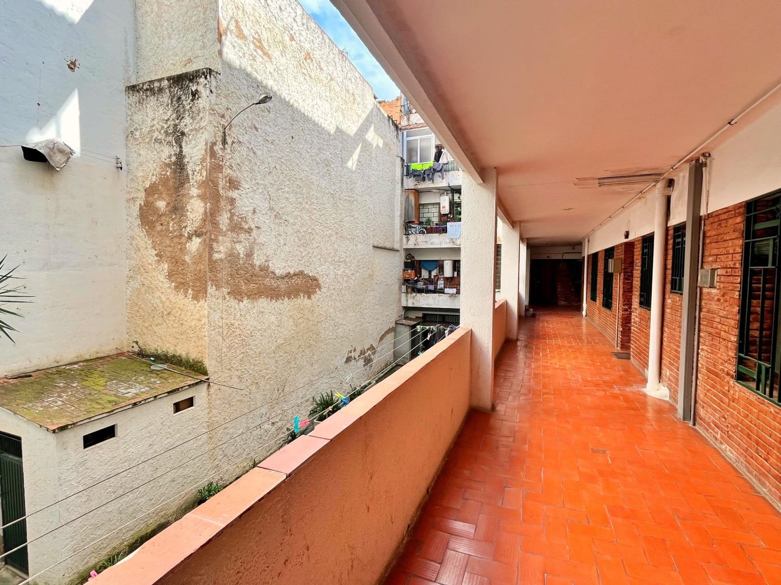 4 bedroom Flat for sale in Tortosa - € 65,000 (Ref: 9711914)