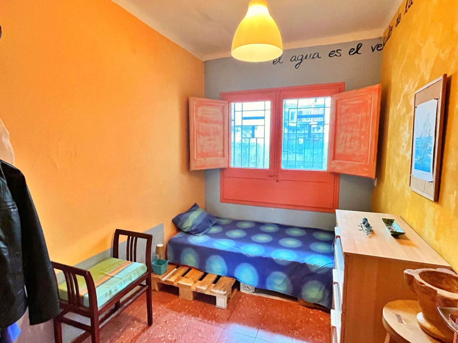 4 bedroom Flat for sale in Tortosa - € 65,000 (Ref: 9711914)