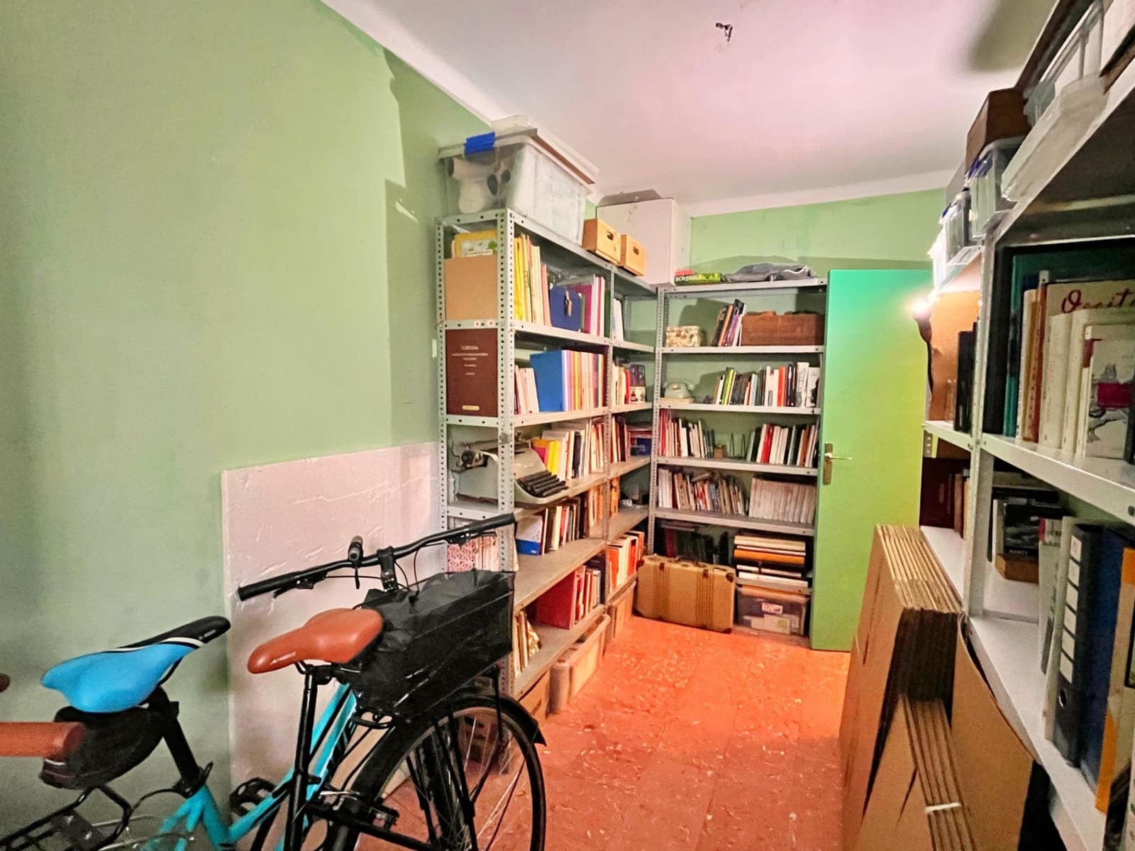 4 bedroom Flat for sale in Tortosa - € 65,000 (Ref: 9711914)