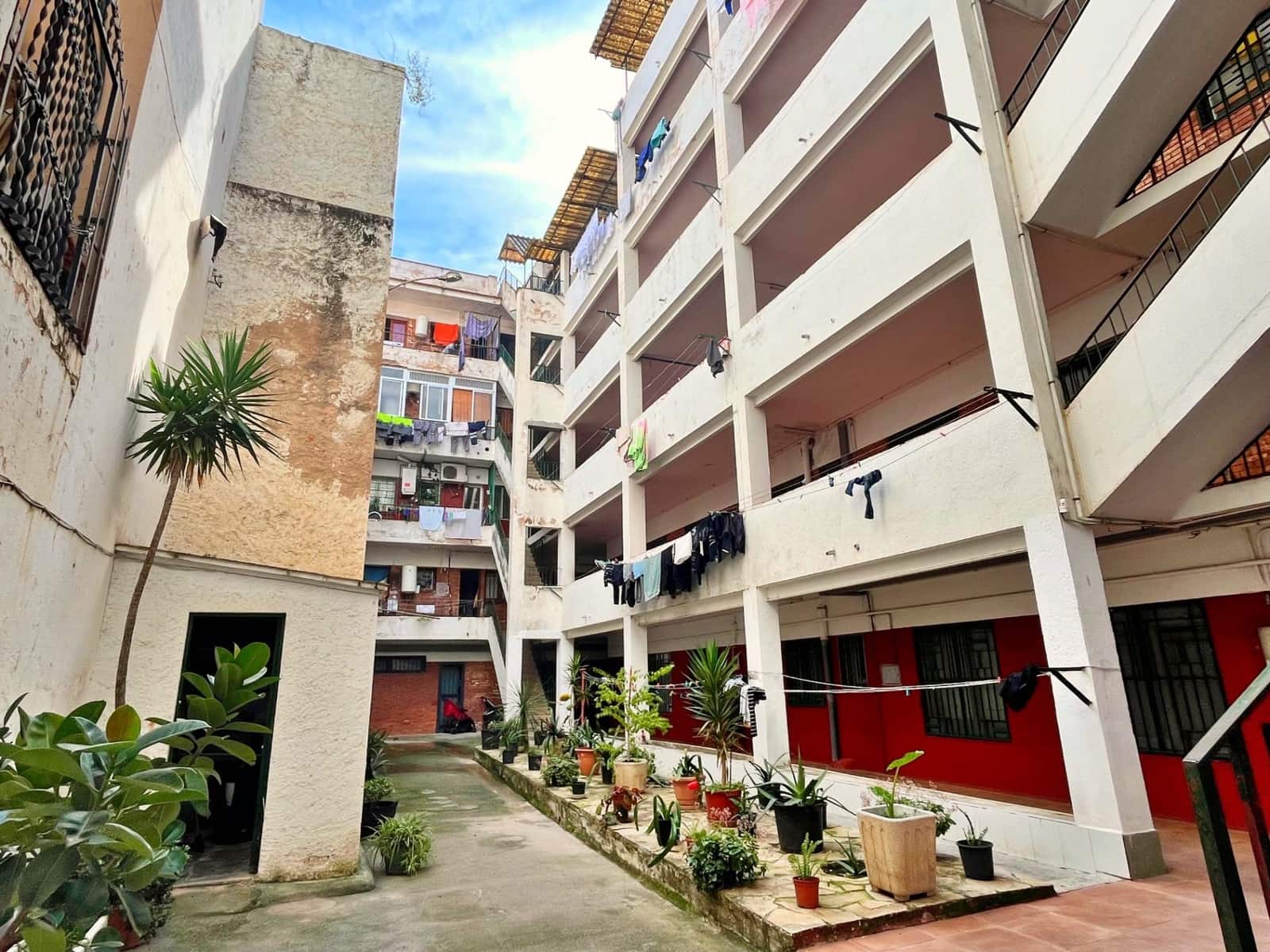 4 bedroom Flat for sale in Tortosa - € 65,000 (Ref: 9711914)