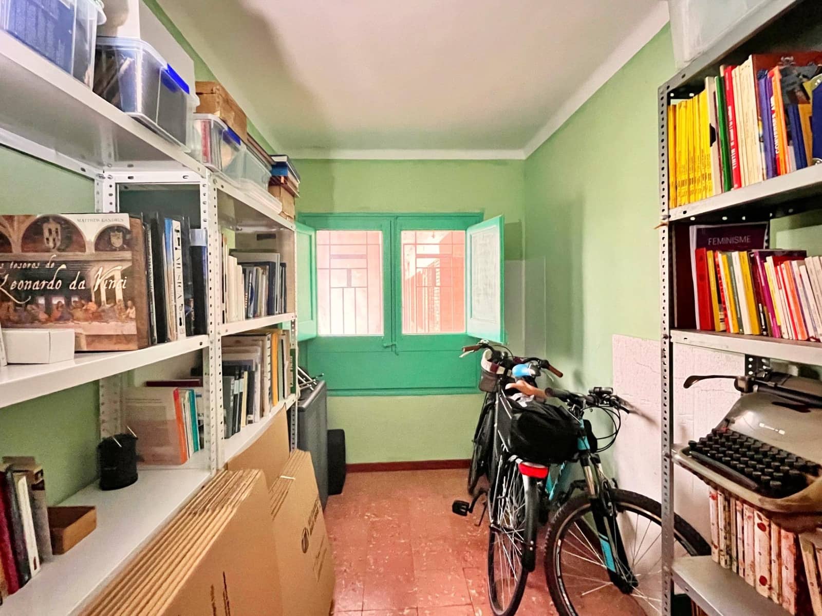 4 bedroom Flat for sale in Tortosa - € 65,000 (Ref: 9711914)