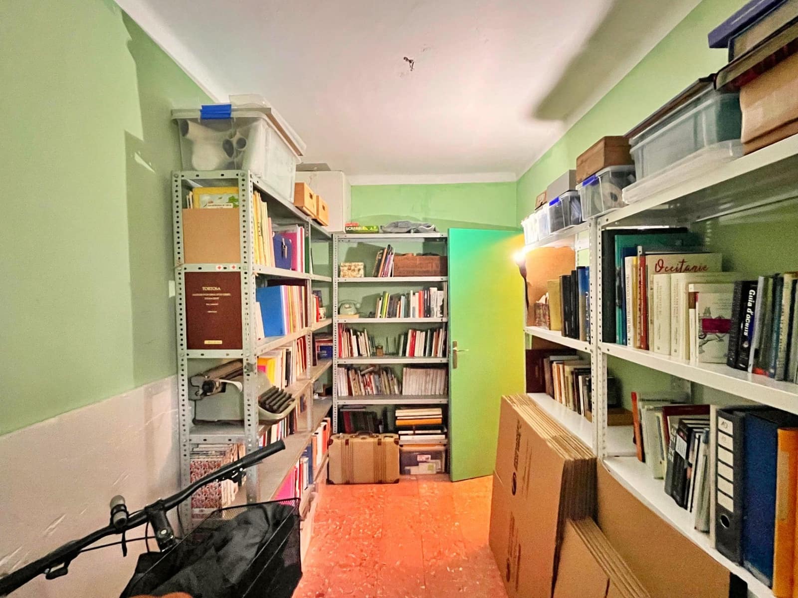 4 bedroom Flat for sale in Tortosa - € 65,000 (Ref: 9711914)