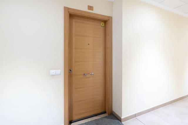 2 soveværelse Lejlighed til salg i L'Aldea med swimmingpool - € 85.000 (Ref: 9711915)