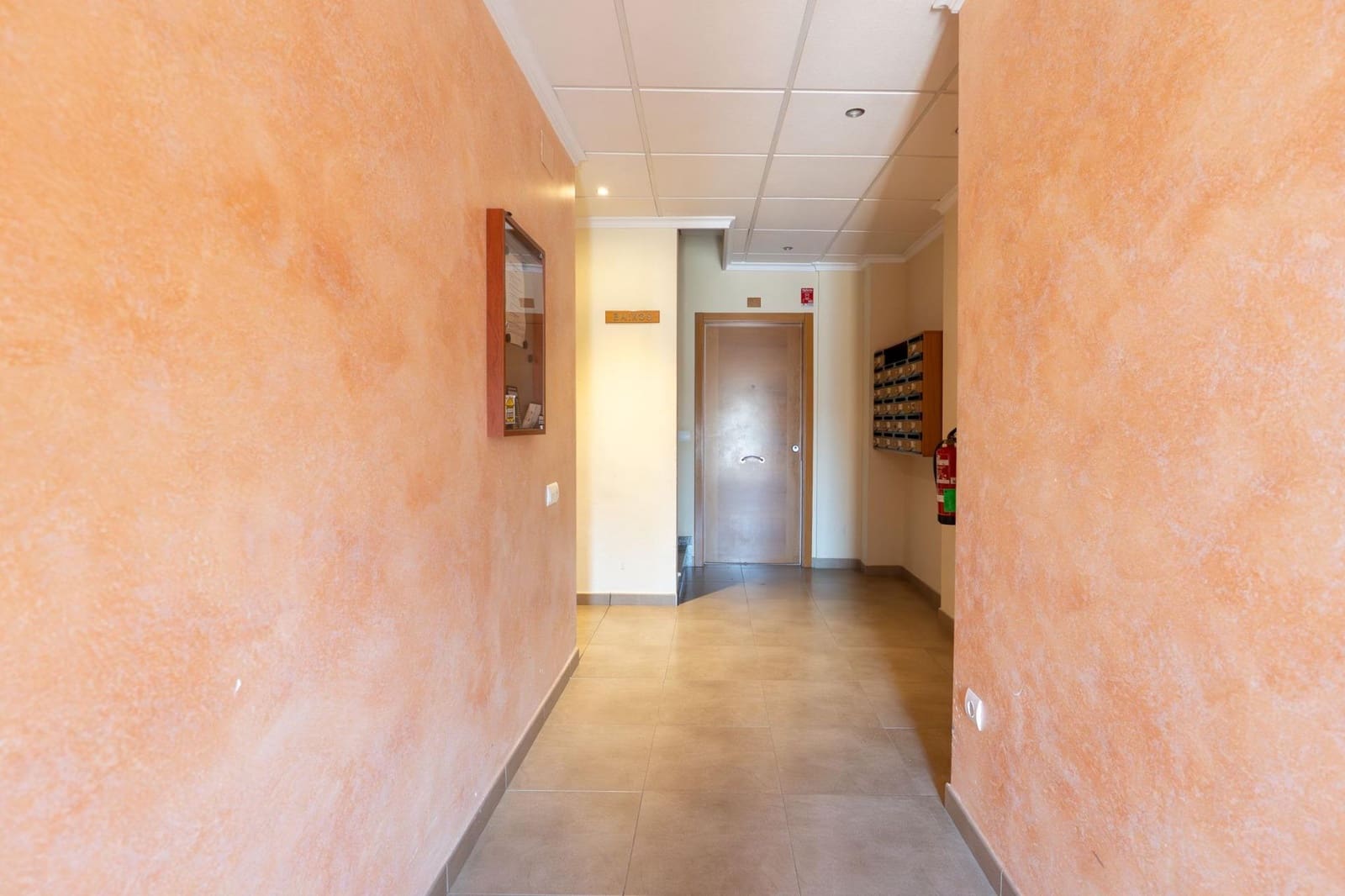 2 soveværelse Lejlighed til salg i L'Aldea med swimmingpool - € 85.000 (Ref: 9711915)