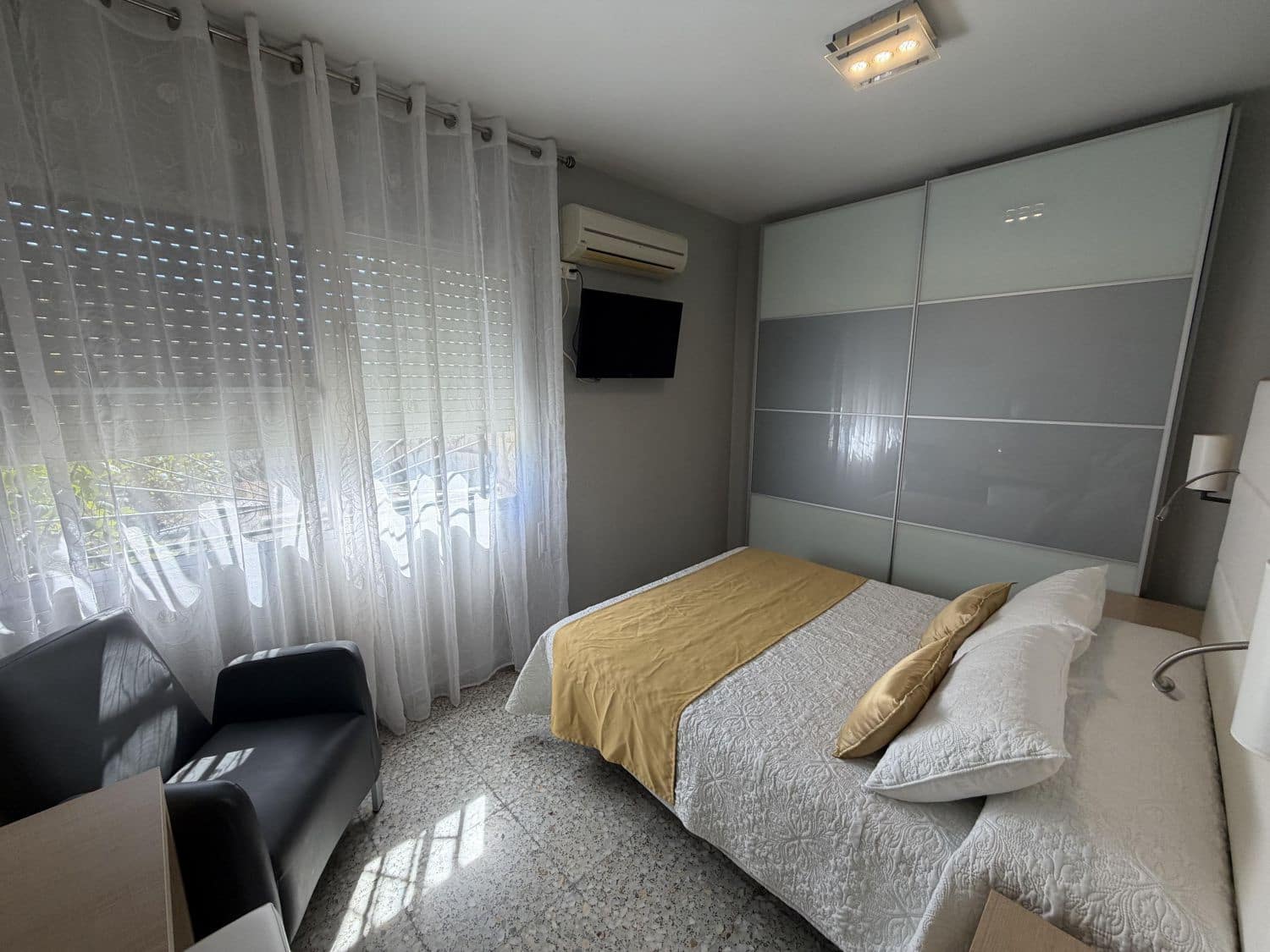 4 bedroom Villa for sale in Alcanar with pool garage - € 372,500 (Ref: 9711917)