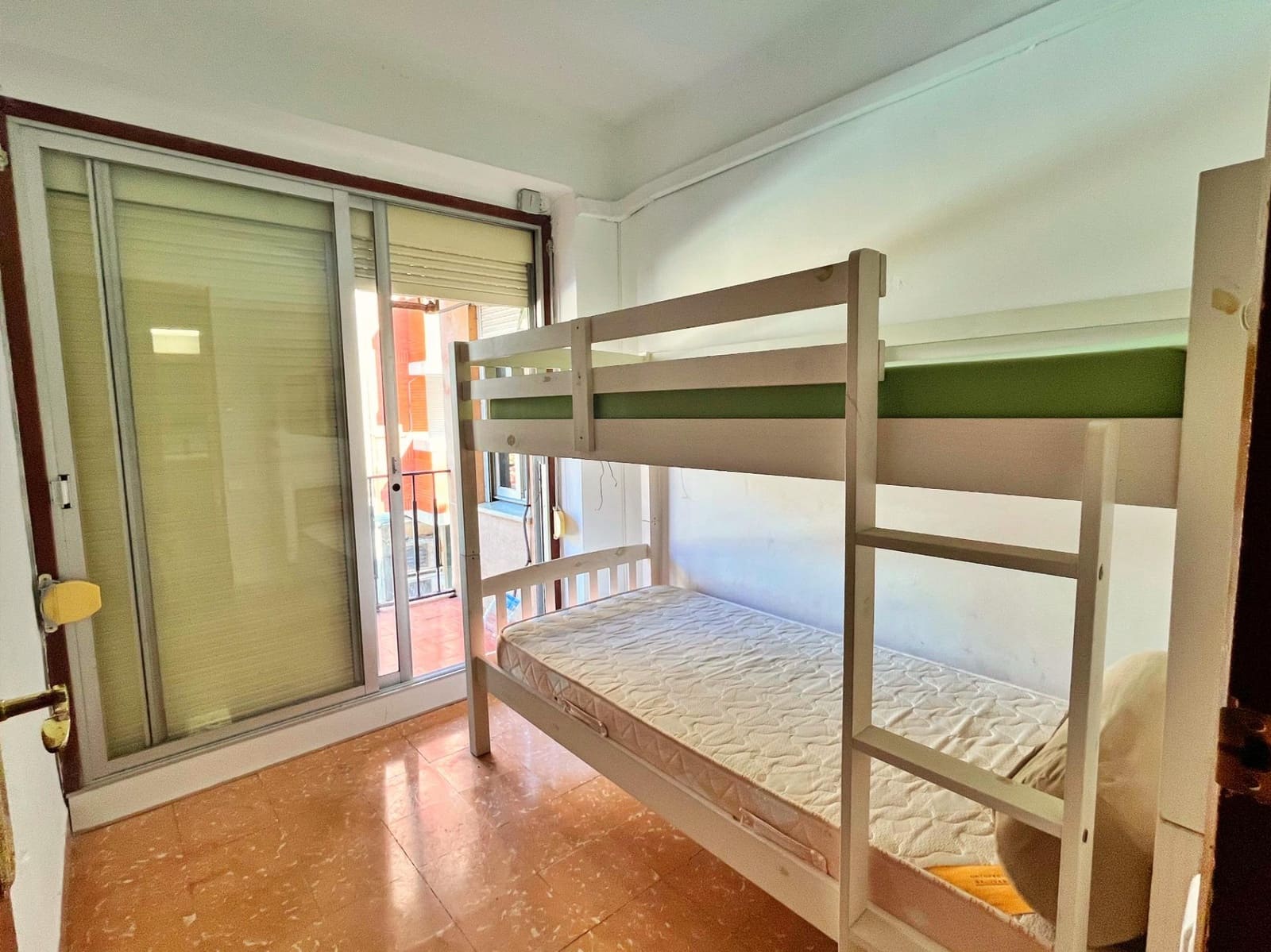 3 bedroom Flat for sale in Tortosa - € 105,000 (Ref: 9714868)