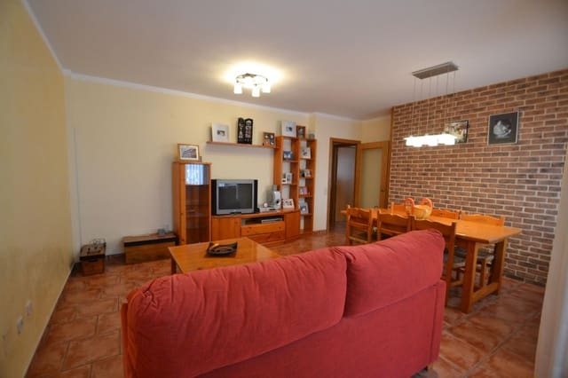Piso de 4 habitaciones en Deltebre en venta - 116.000 € (Ref: 9770596)