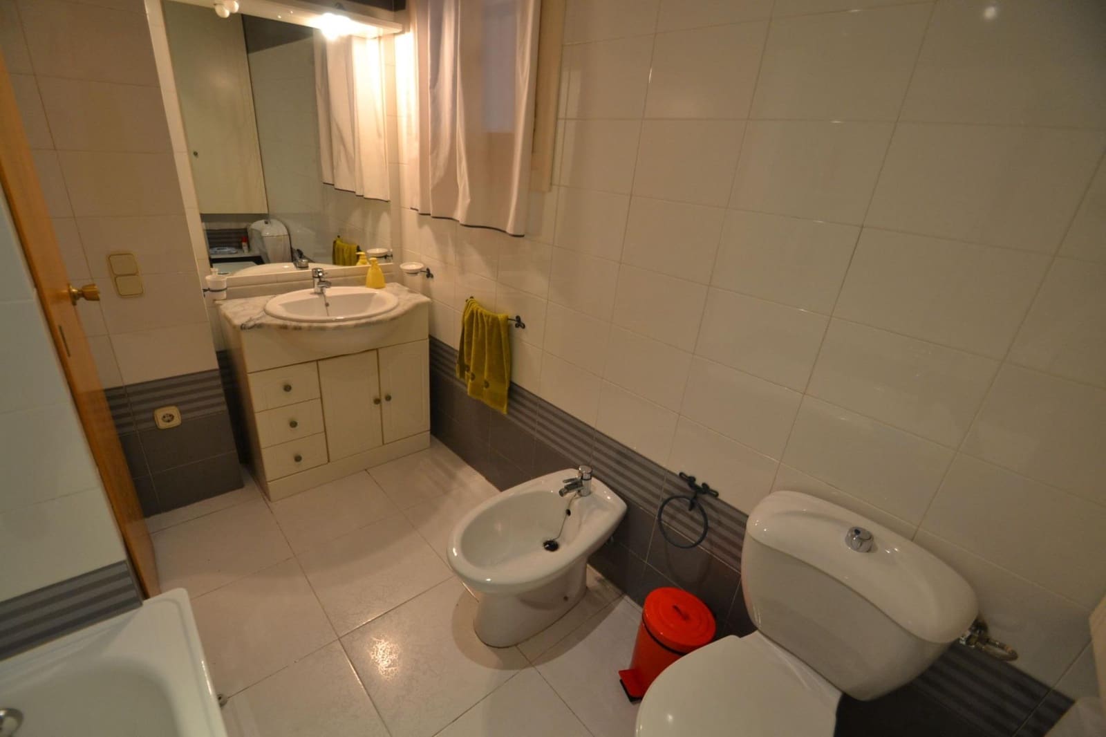 Piso de 4 habitaciones en Deltebre en venta - 116.000 € (Ref: 9770596)