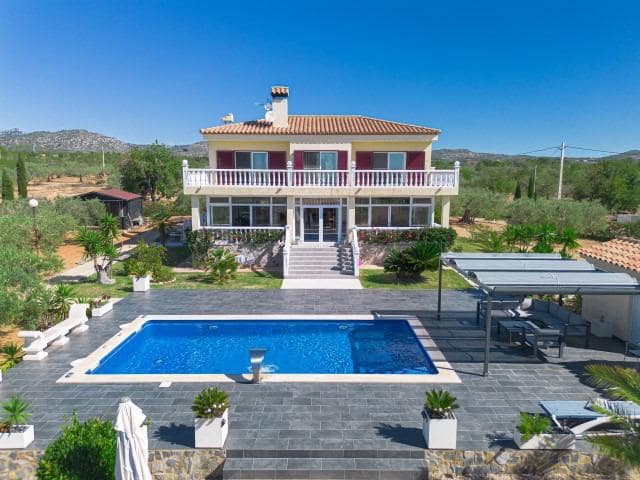 2 soveværelse Villa til salg i L'Ampolla med swimmingpool - € 685.000 (Ref: 9770599)