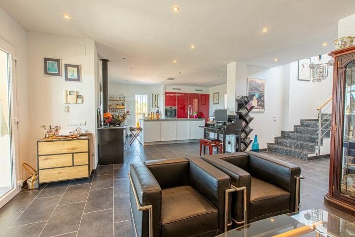 2 soveværelse Villa til salg i L'Ampolla med swimmingpool - € 685.000 (Ref: 9770599)