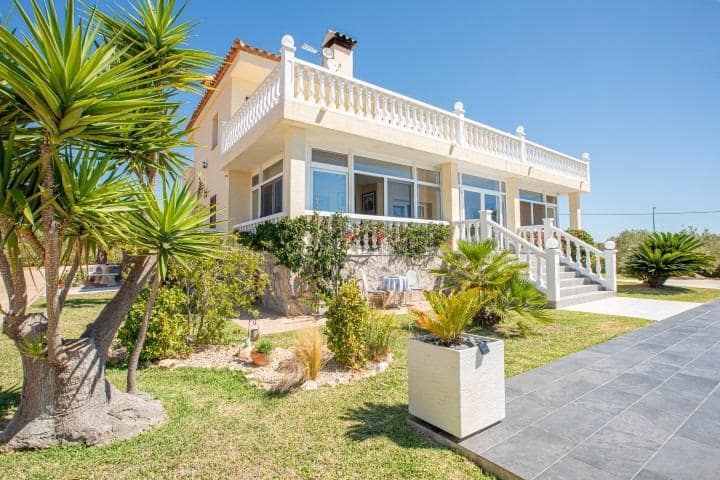 2 soveværelse Villa til salg i L'Ampolla med swimmingpool - € 685.000 (Ref: 9770599)