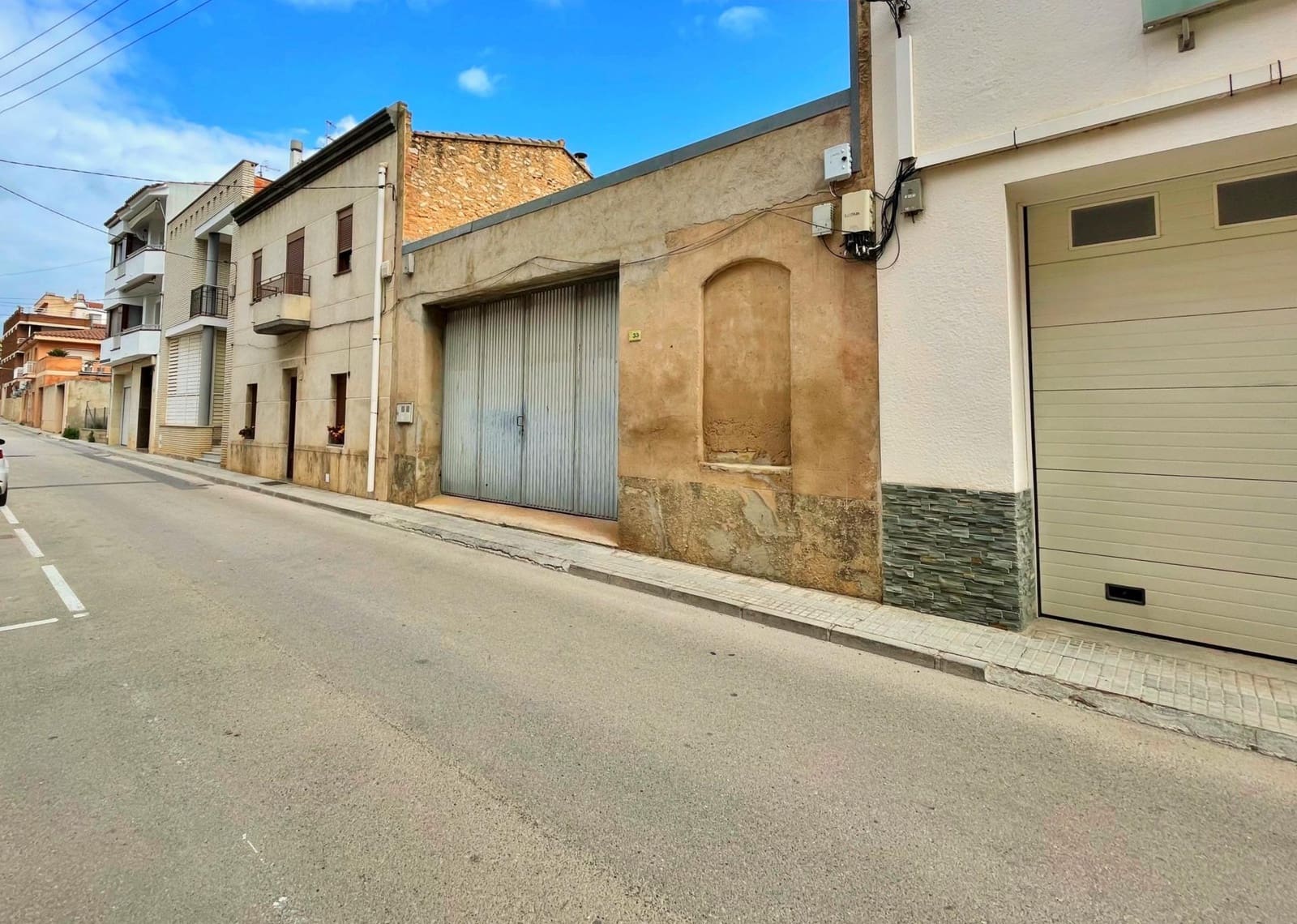 Garage for sale in Camp-redo - € 68,000 (Ref: 9772993)