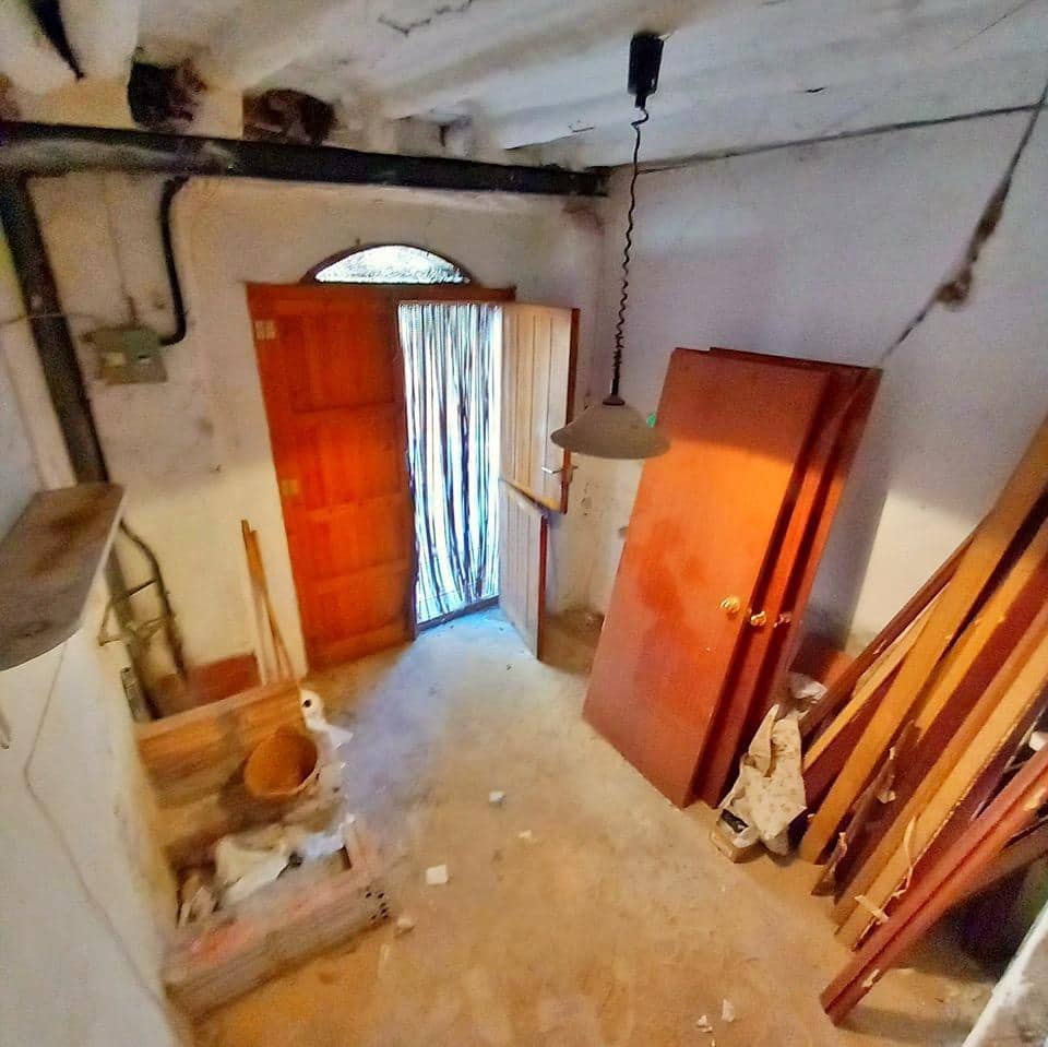 3 soveværelse Byhus til salg i Tivenys - € 23.000 (Ref: 9820442)