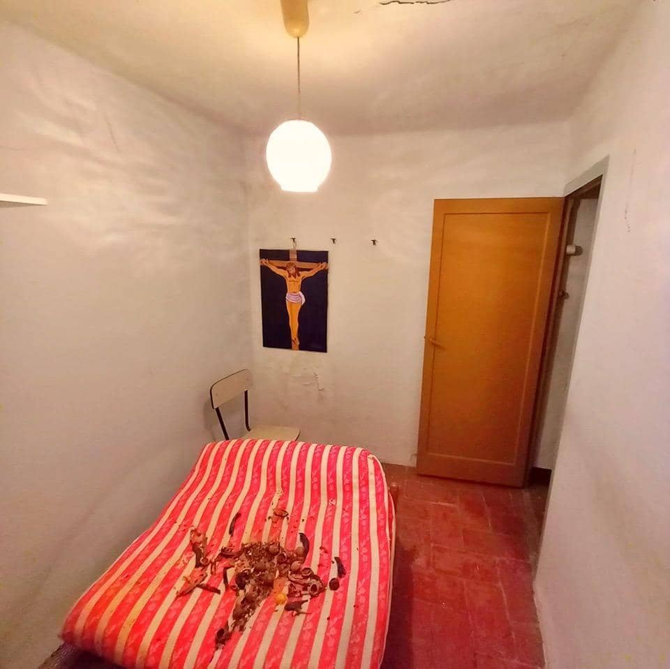 3 soveværelse Byhus til salg i Tivenys - € 23.000 (Ref: 9820442)