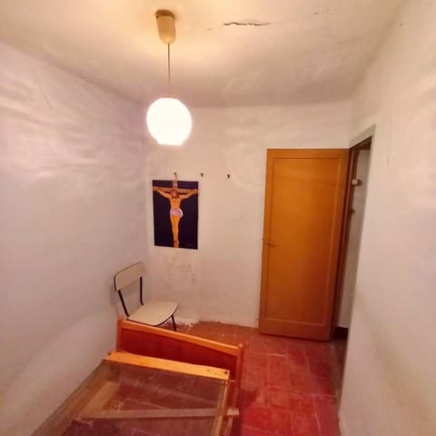 3 soveværelse Byhus til salg i Tivenys - € 23.000 (Ref: 9820442)