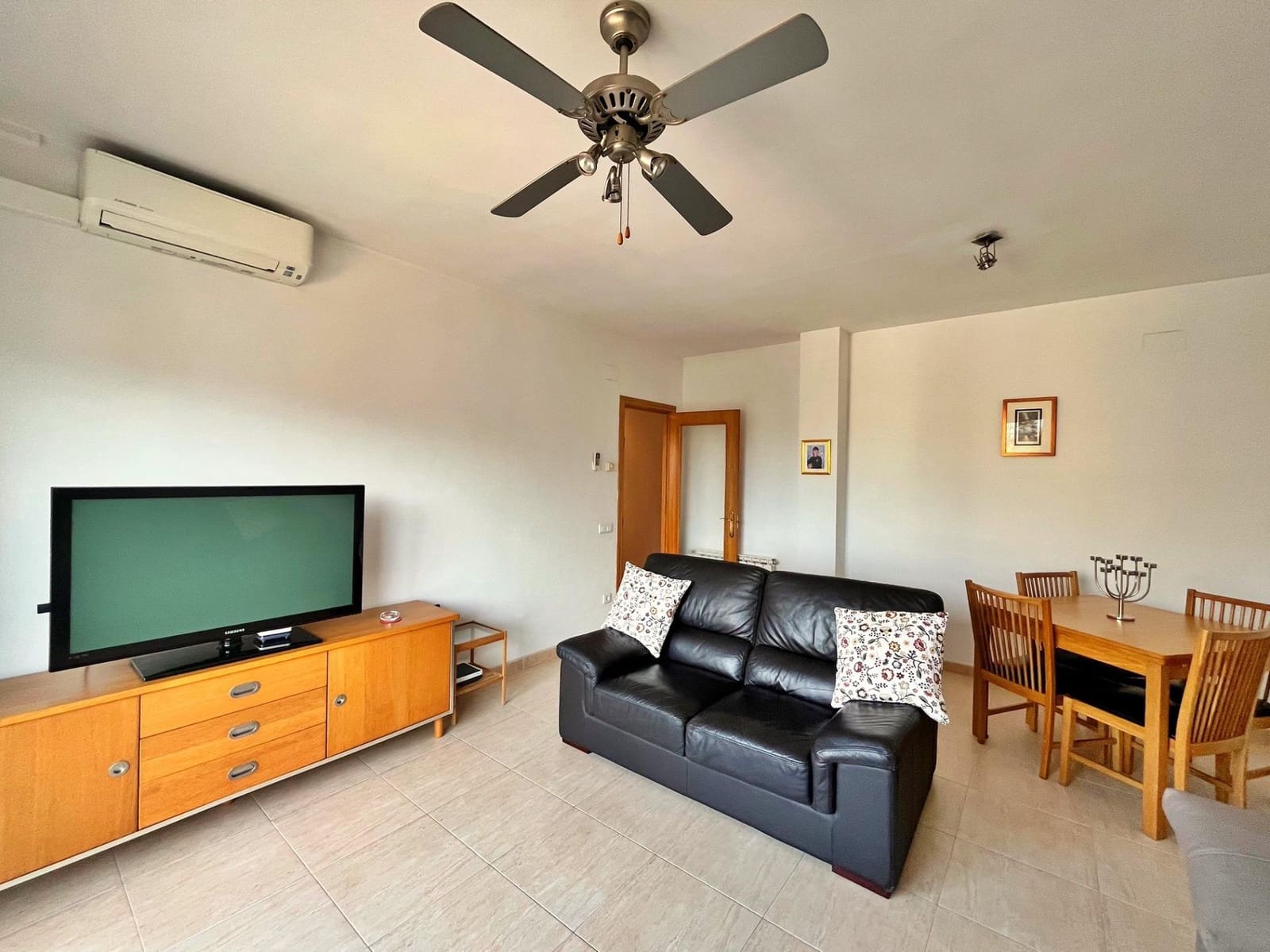 4 bedroom Flat for sale in Santa Barbara with garage - € 108,000 (Ref: 9833600)