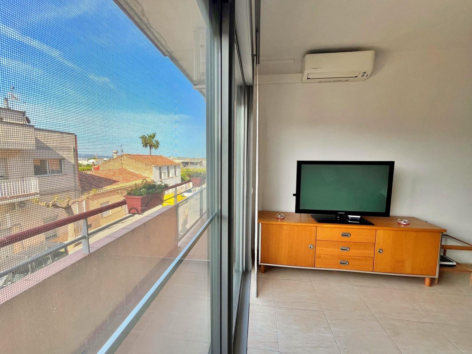 4 bedroom Flat for sale in Santa Barbara with garage - € 108,000 (Ref: 9833600)