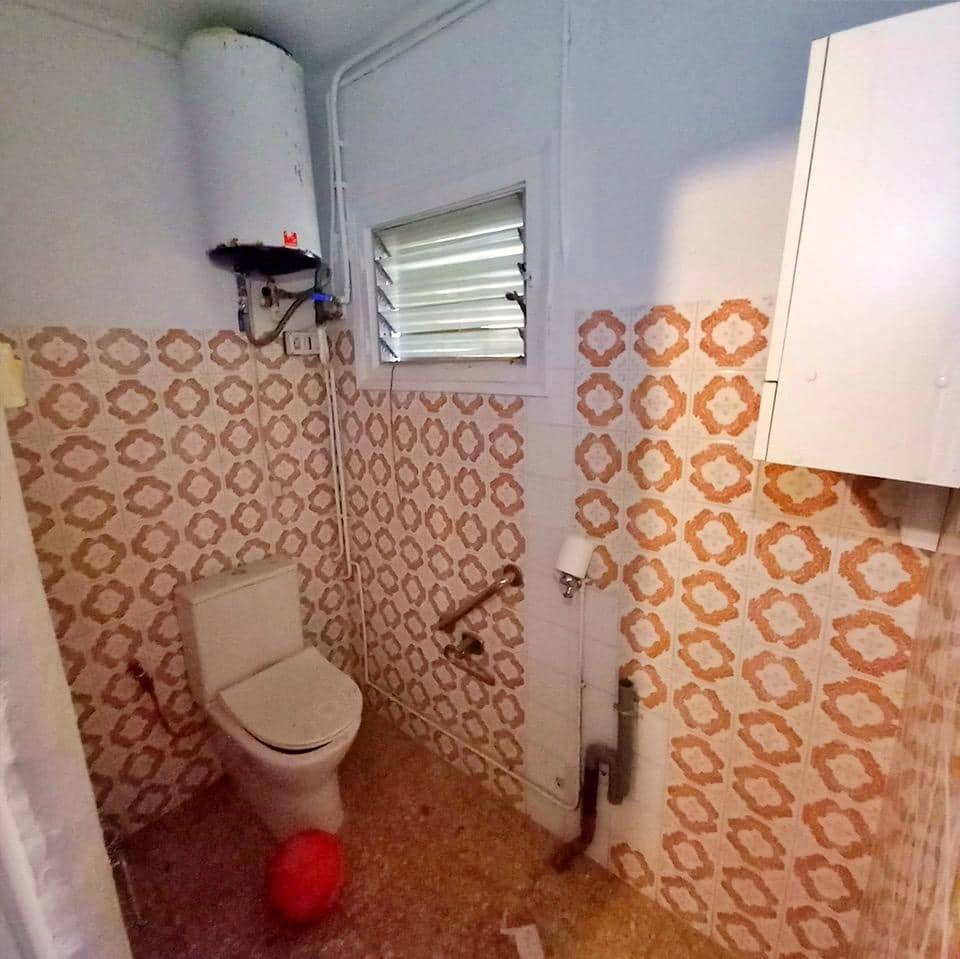 6 bedroom Townhouse for sale in Tivenys - € 76,000 (Ref: 9839169)
