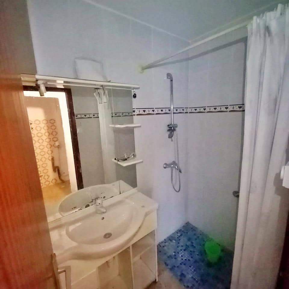 6 bedroom Townhouse for sale in Tivenys - € 76,000 (Ref: 9839169)