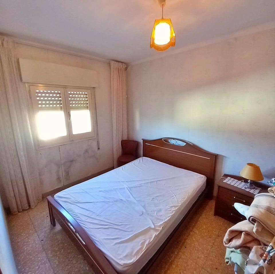 6 bedroom Townhouse for sale in Tivenys - € 76,000 (Ref: 9839169)