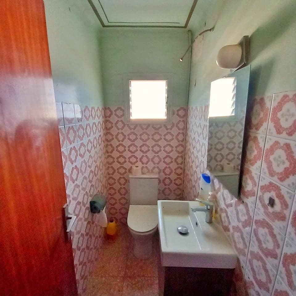 6 bedroom Townhouse for sale in Tivenys - € 76,000 (Ref: 9839169)