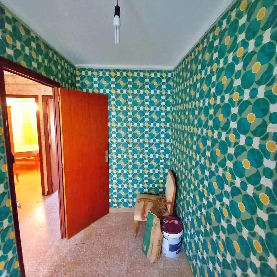 6 bedroom Townhouse for sale in Tivenys - € 76,000 (Ref: 9839169)