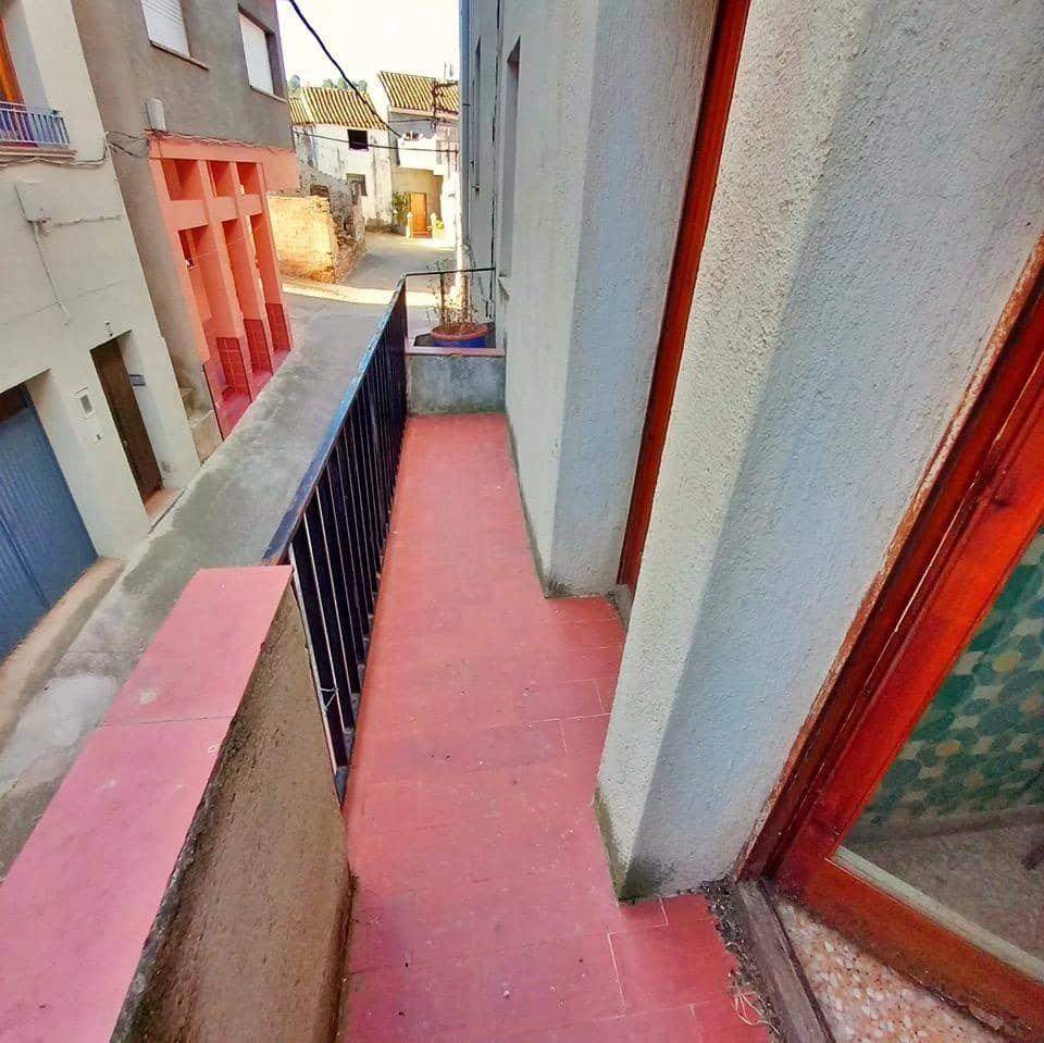 6 bedroom Townhouse for sale in Tivenys - € 76,000 (Ref: 9839169)