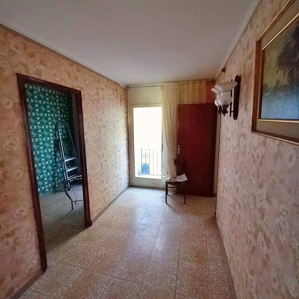 6 bedroom Townhouse for sale in Tivenys - € 76,000 (Ref: 9839169)