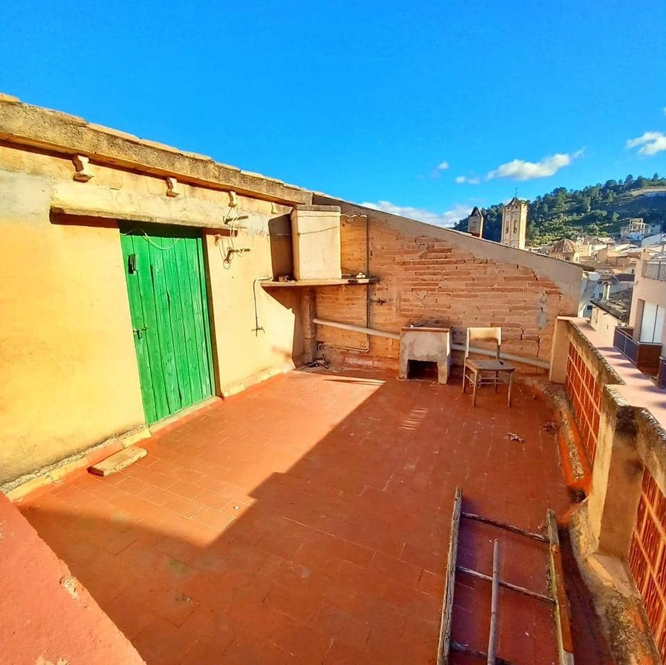 6 bedroom Townhouse for sale in Tivenys - € 76,000 (Ref: 9839169)
