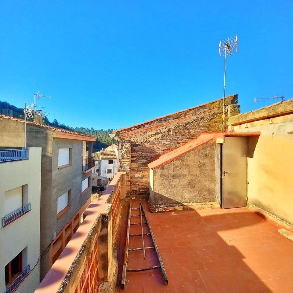 6 bedroom Townhouse for sale in Tivenys - € 76,000 (Ref: 9839169)