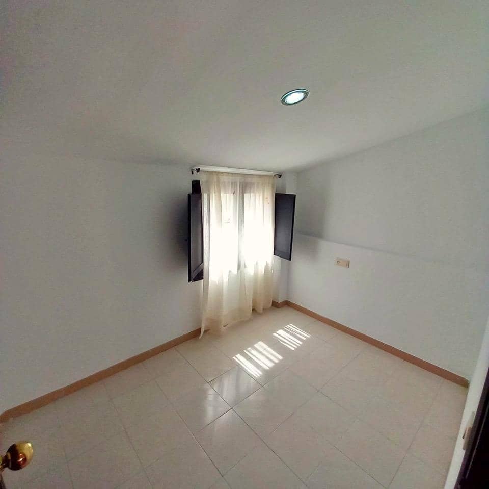 2 bedroom Townhouse for sale in Tivenys - € 90,000 (Ref: 9839170)