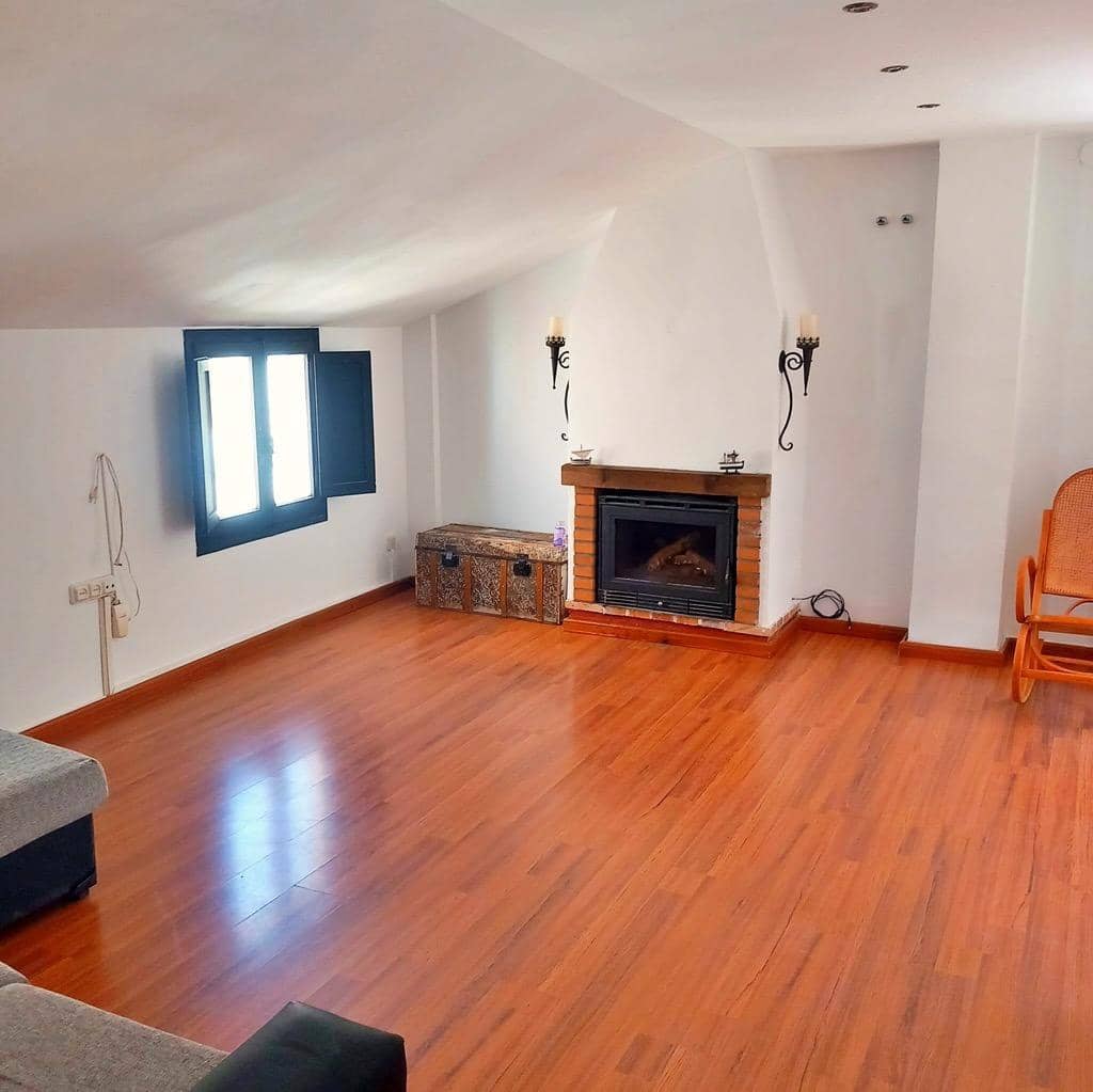 2 bedroom Townhouse for sale in Tivenys - € 90,000 (Ref: 9839170)