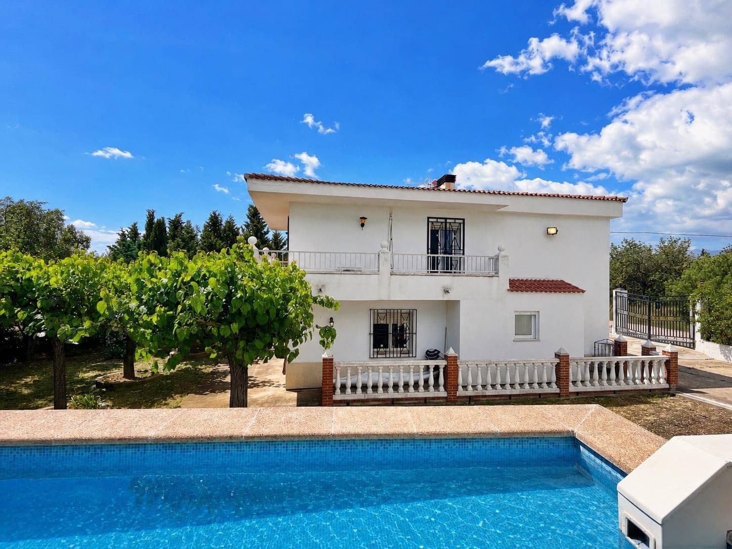 2 bedroom Villa for sale in Roquetes with pool garage - € 245,000 (Ref: 9860045)