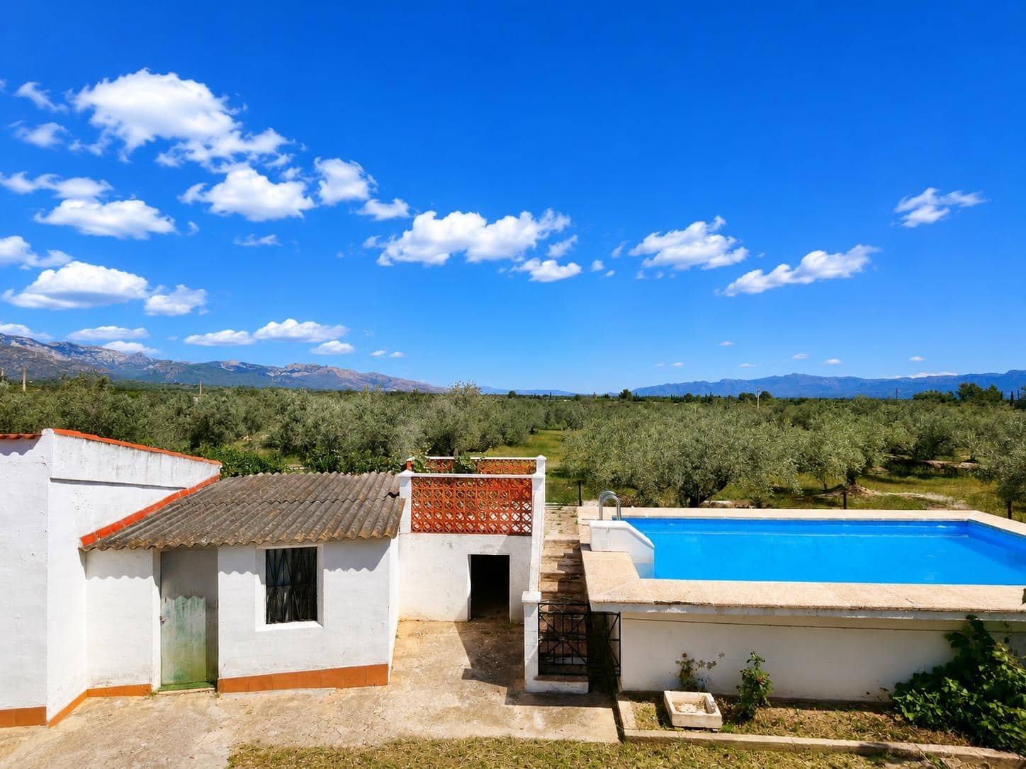 2 bedroom Villa for sale in Roquetes with pool garage - € 245,000 (Ref: 9860045)
