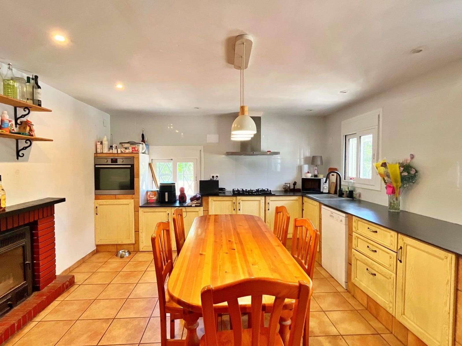 2 bedroom Villa for sale in Roquetes with pool garage - € 245,000 (Ref: 9860045)