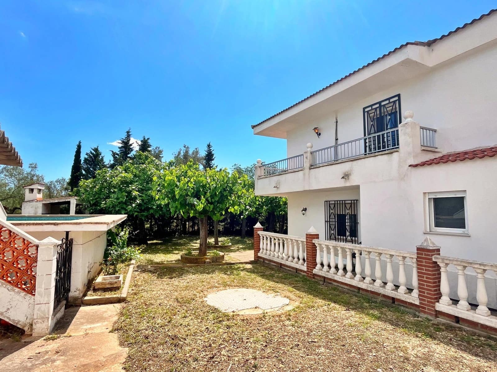 2 bedroom Villa for sale in Roquetes with pool garage - € 245,000 (Ref: 9860045)