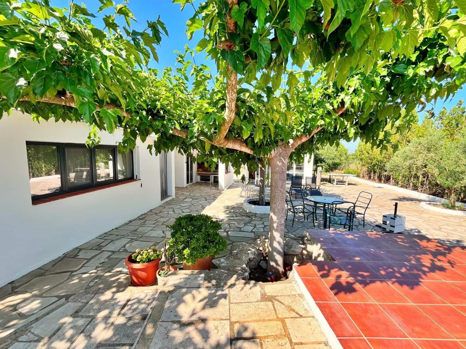 2 bedroom Villa for sale in La Senia with pool - € 158,000 (Ref: 9865133)