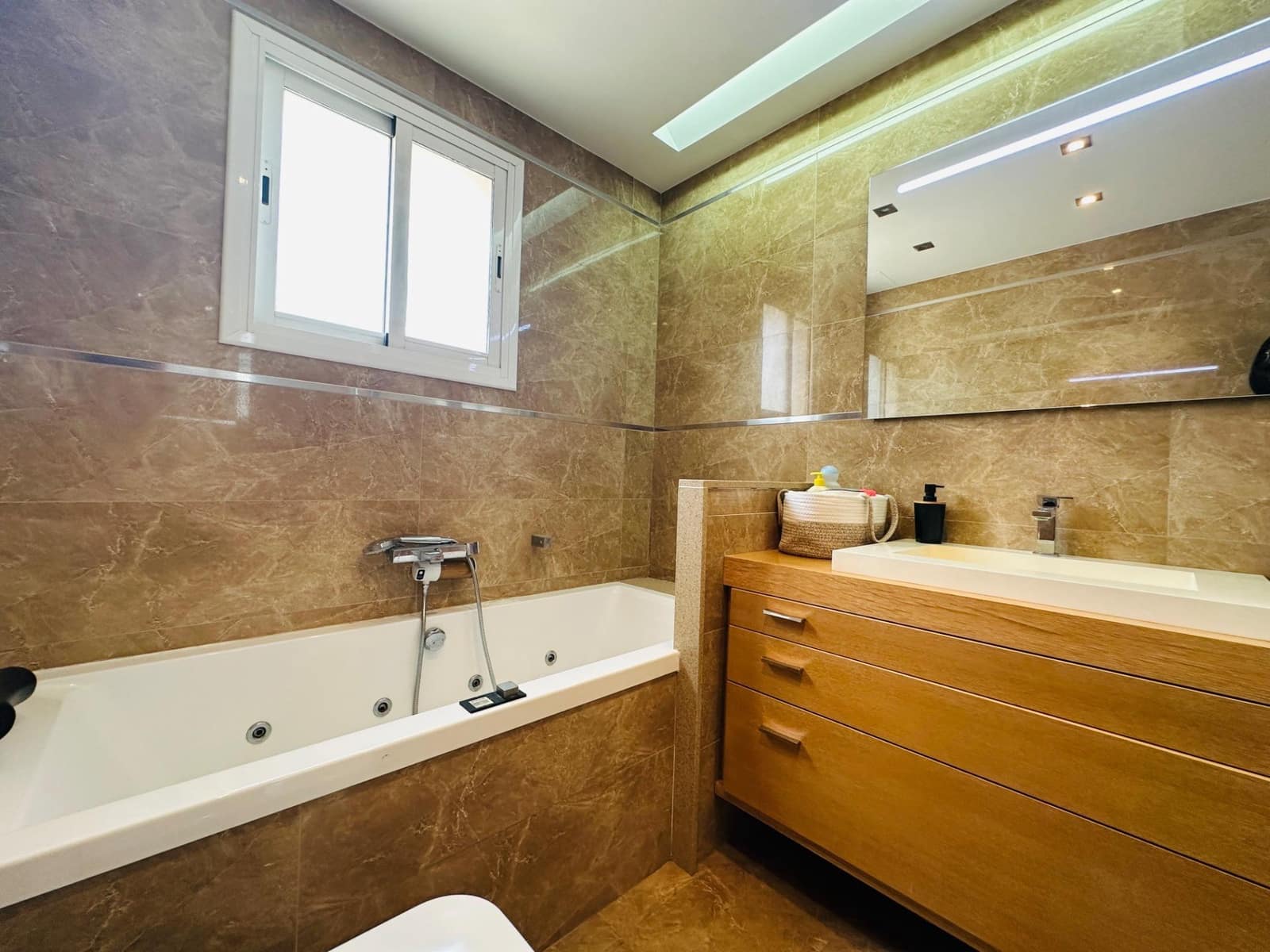 3 bedroom Flat for sale in Masdenverge - € 97,500 (Ref: 9922255)