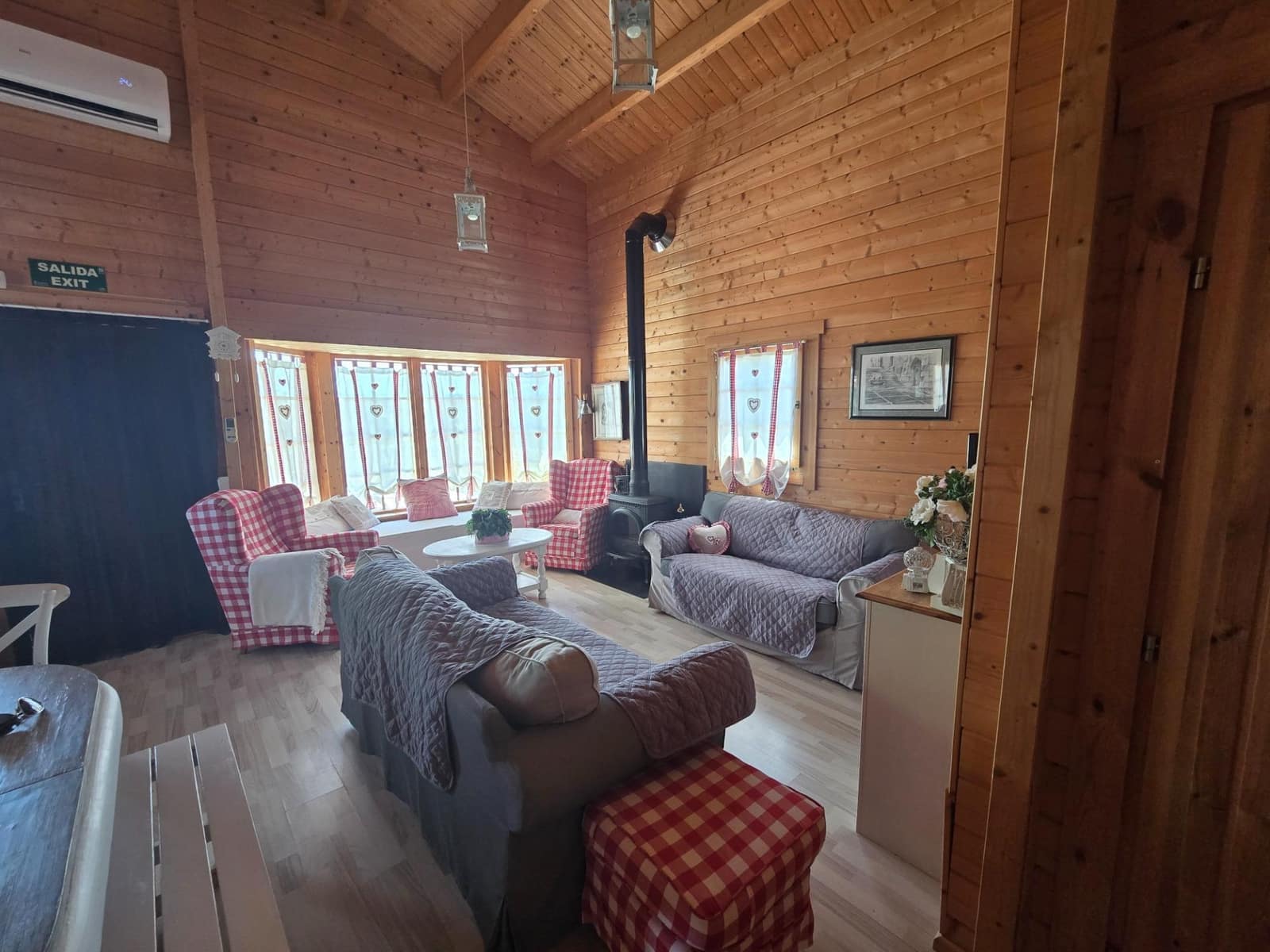 3 chambre Maison en Bois à vendre à Sant Jaume d'Enveja avec piscine garage - 224 000 € (Ref: 9922256)