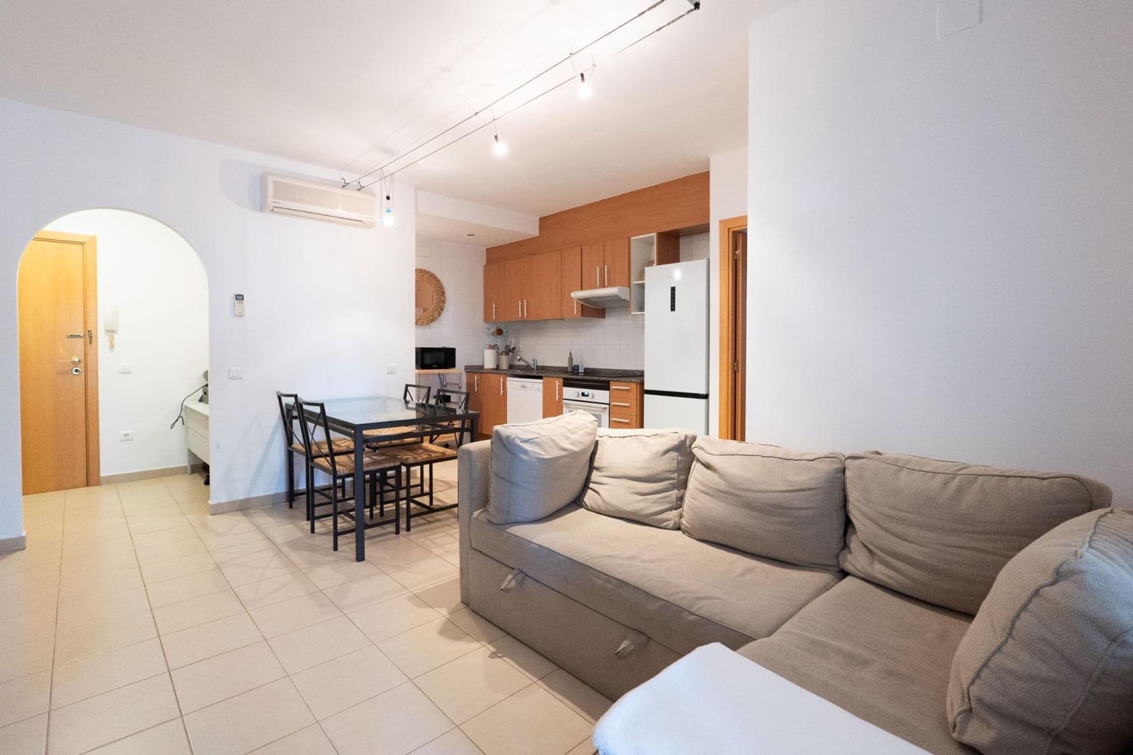 2 bedroom Flat for sale in Deltebre with pool garage - € 155,000 (Ref: 9934157)