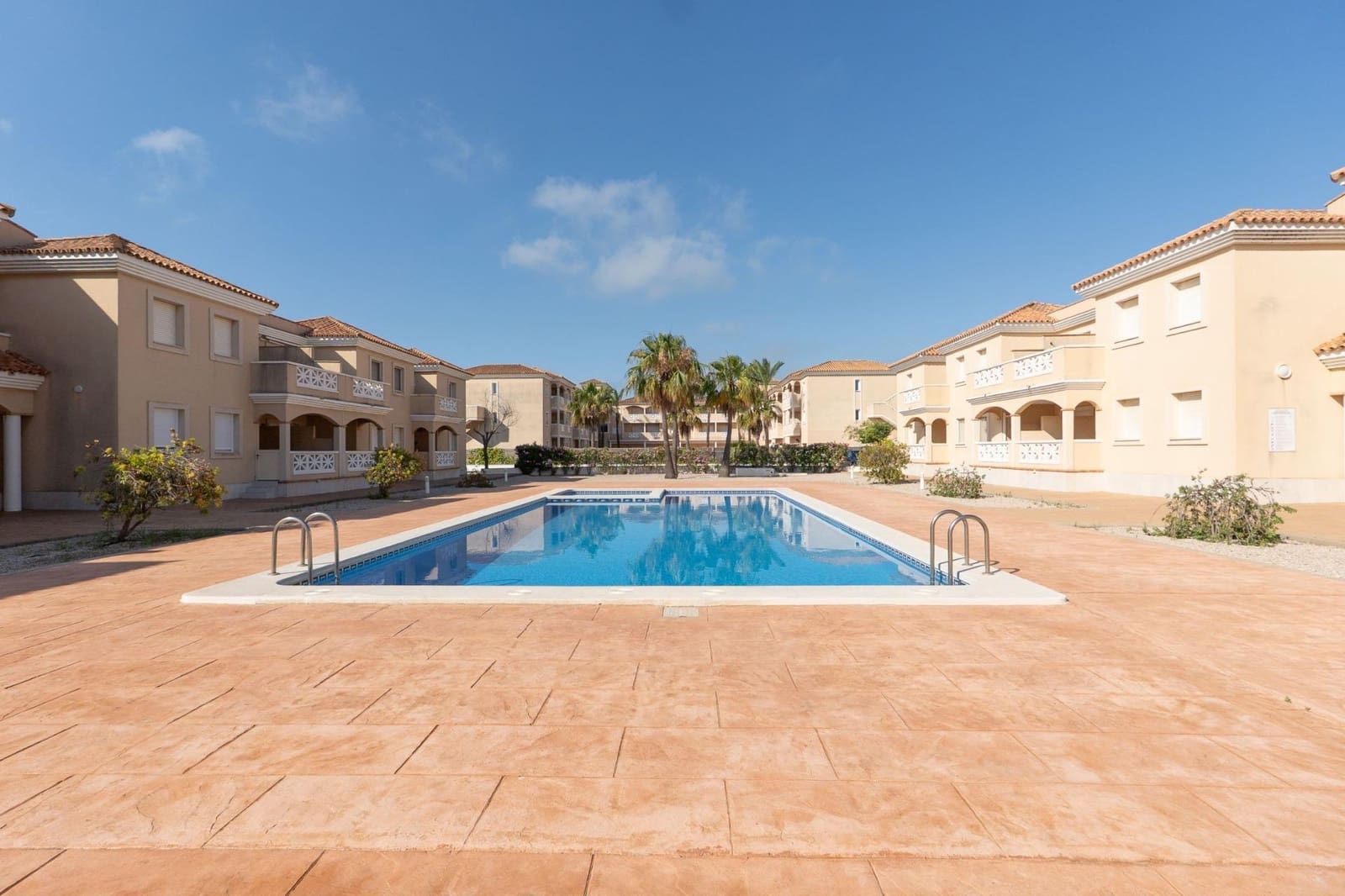 2 bedroom Flat for sale in Deltebre with pool garage - € 155,000 (Ref: 9934157)