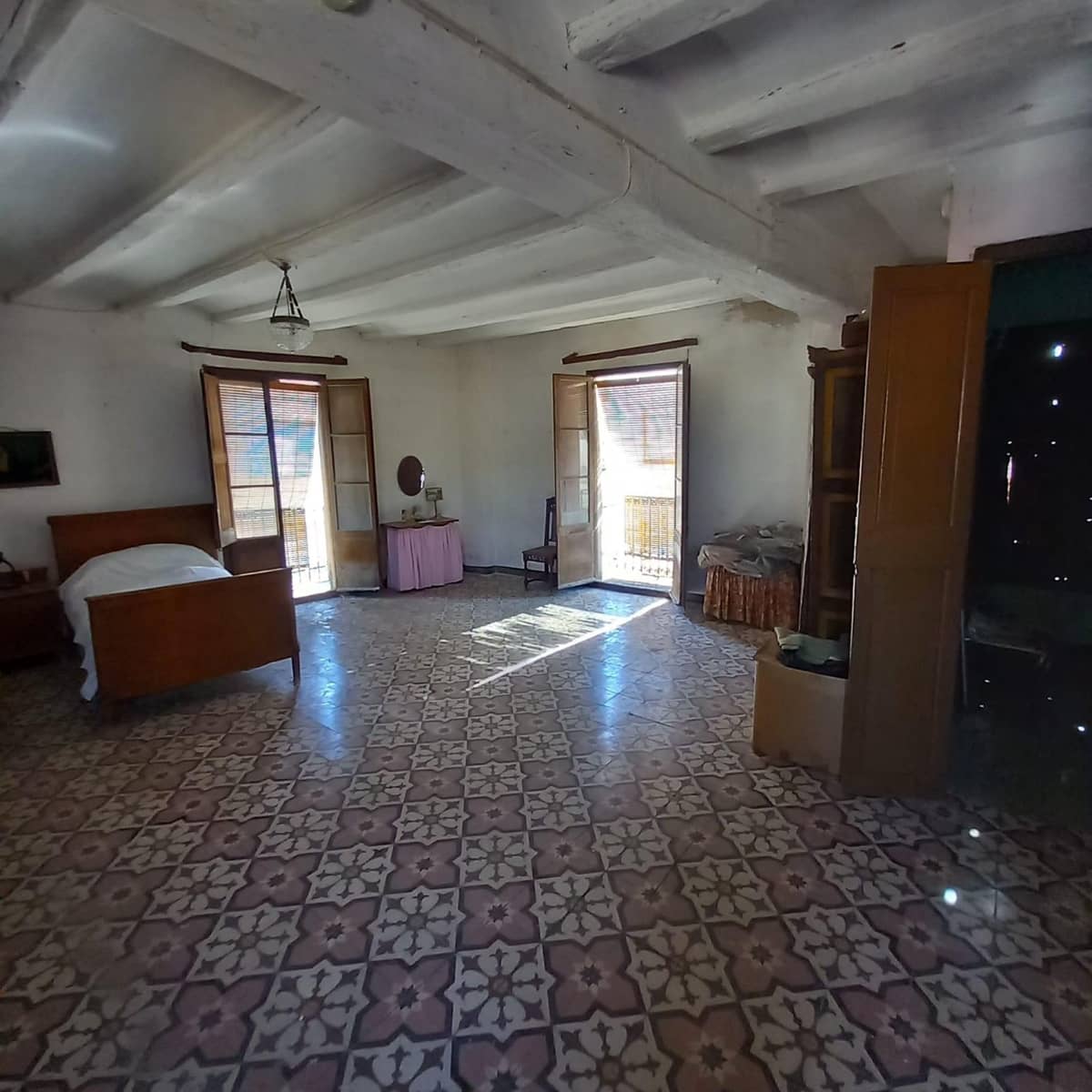 4 bedroom Townhouse for sale in Tivenys - € 70,000 (Ref: 9936342)