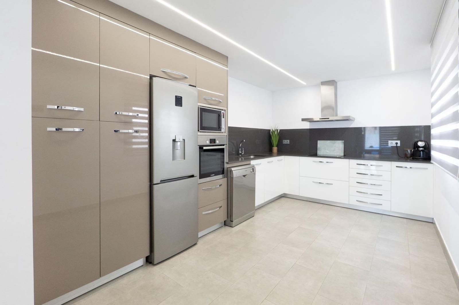 3 slaapkamer Villa te koop in Sant Jaume d'Enveja met garage - € 335.000 (Ref: 9945654)